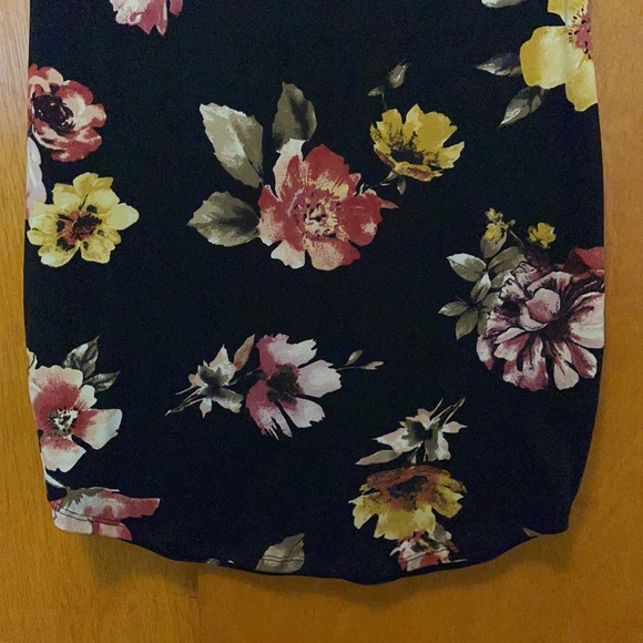High Street Large Floral Mini Dress - Picture 5 of 7